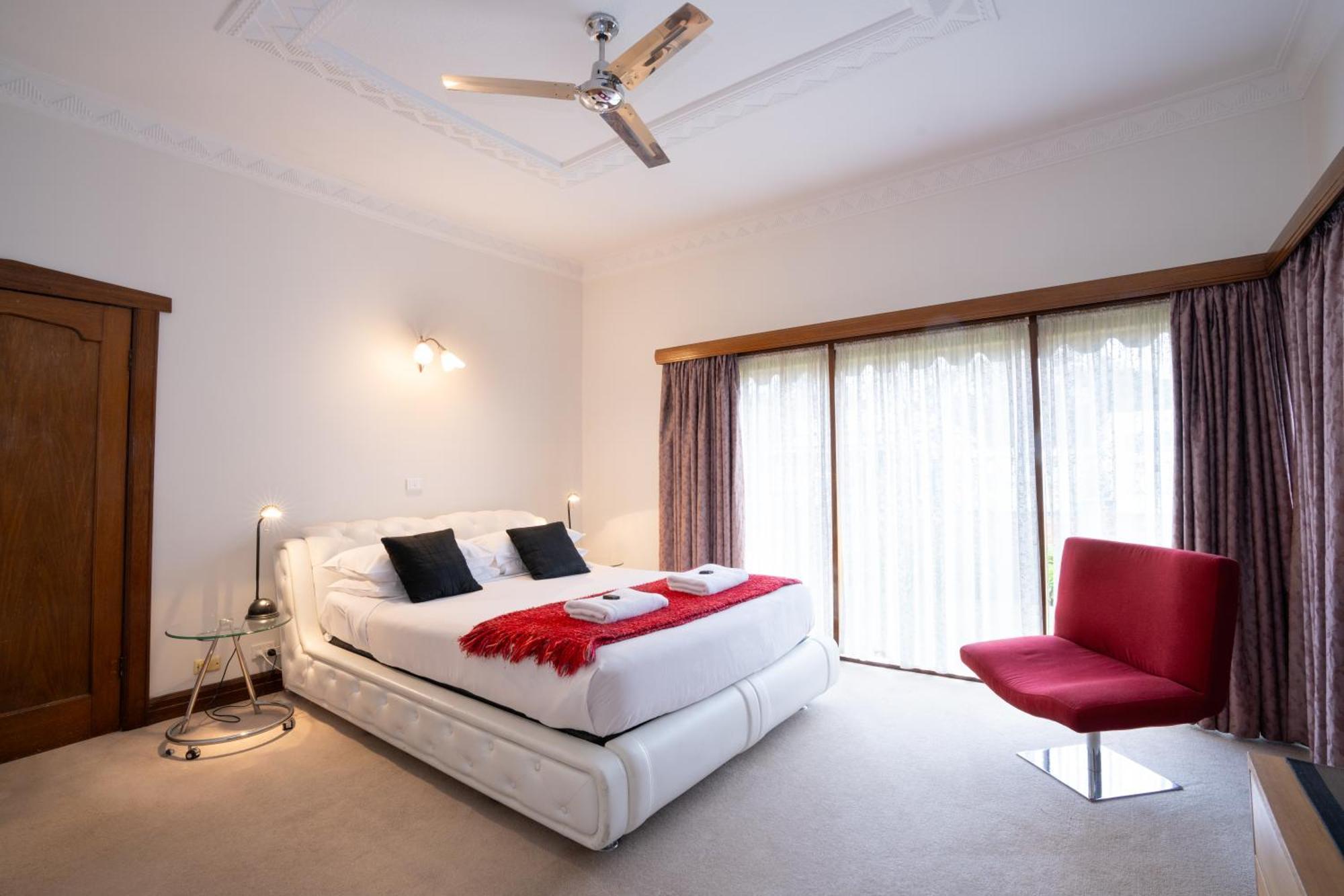 Sovereign Park Motor Inn Μπάλαρατ Εξωτερικό φωτογραφία